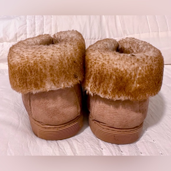 Lamo Men’s Classic Chestnut Booties Slip Ons Suede Uppers Faux Fur Lining Sz 13 - Picture 4 of 7